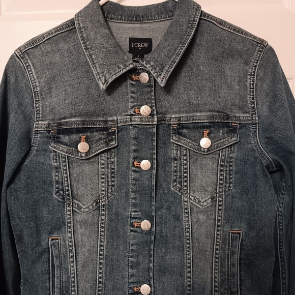 J. Crew Factory Women's Med-wash Denim Short Jean Jacket with Chest Pockets S - Picture 2 of 9